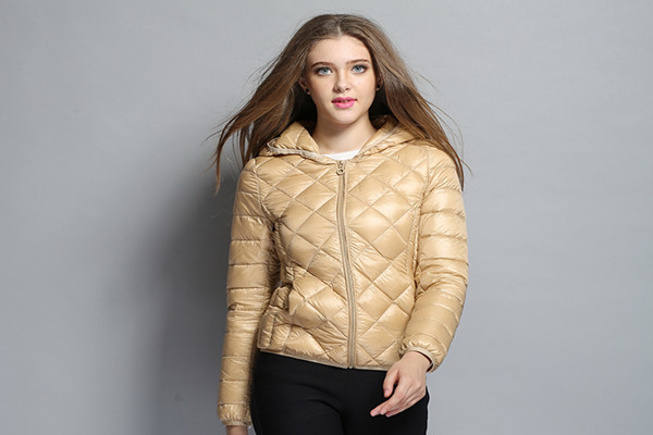 短款薄羽絨服.jpg 短款薄羽絨服.jpg