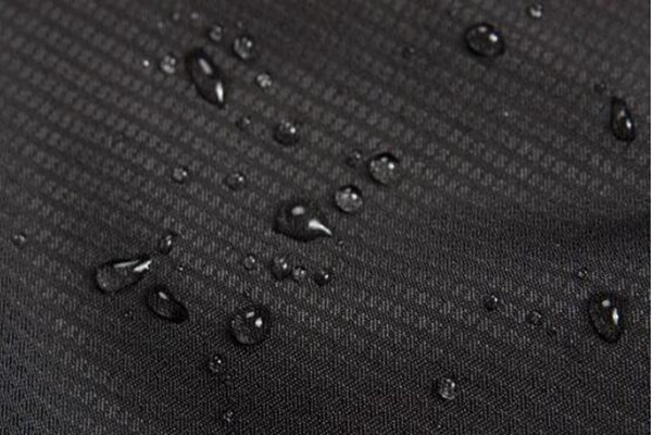 沖鋒衣防水.jpg 沖鋒衣防水.jpg