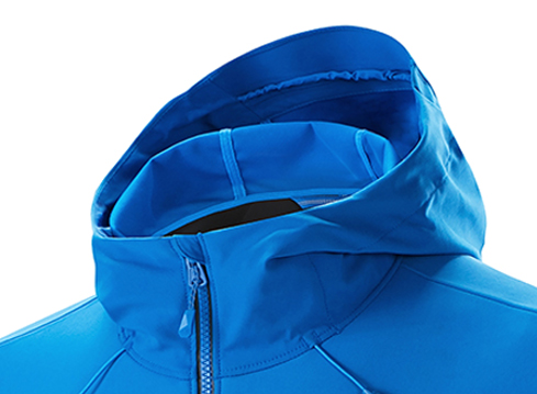 中高端品牌沖鋒衣定制團(tuán)隊(duì)服裝生產(chǎn)