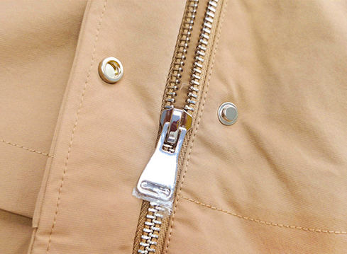 專業定制廠家生產女裝毛領棉服