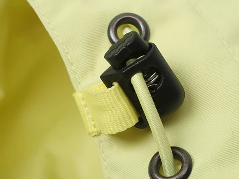 戶外休閑登山防風防水女式沖鋒衣定制加工